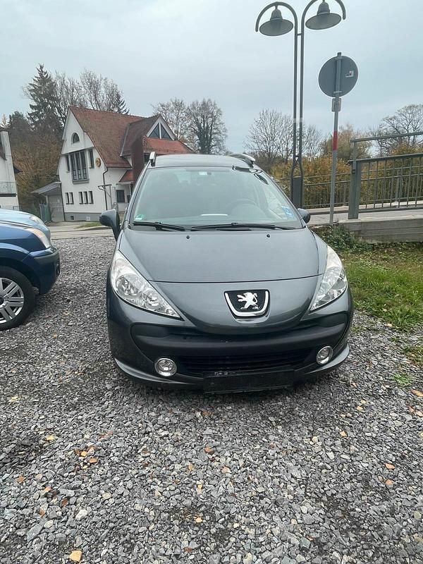 Gebraucht Peugeot 207 95 PS (69 kW) 2009 Schwarz Limousine