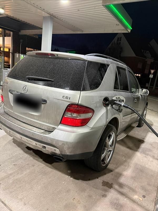 Gebraucht Mercedes ML320 224 PS (164 kW) 2007 SUV