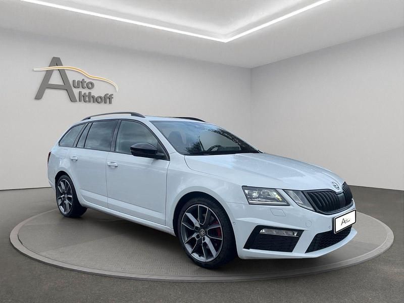 Weiß Gebraucht 2020 Skoda Octavia RS Kombi | 22.699 € (Superpreis) - Bild 1/4