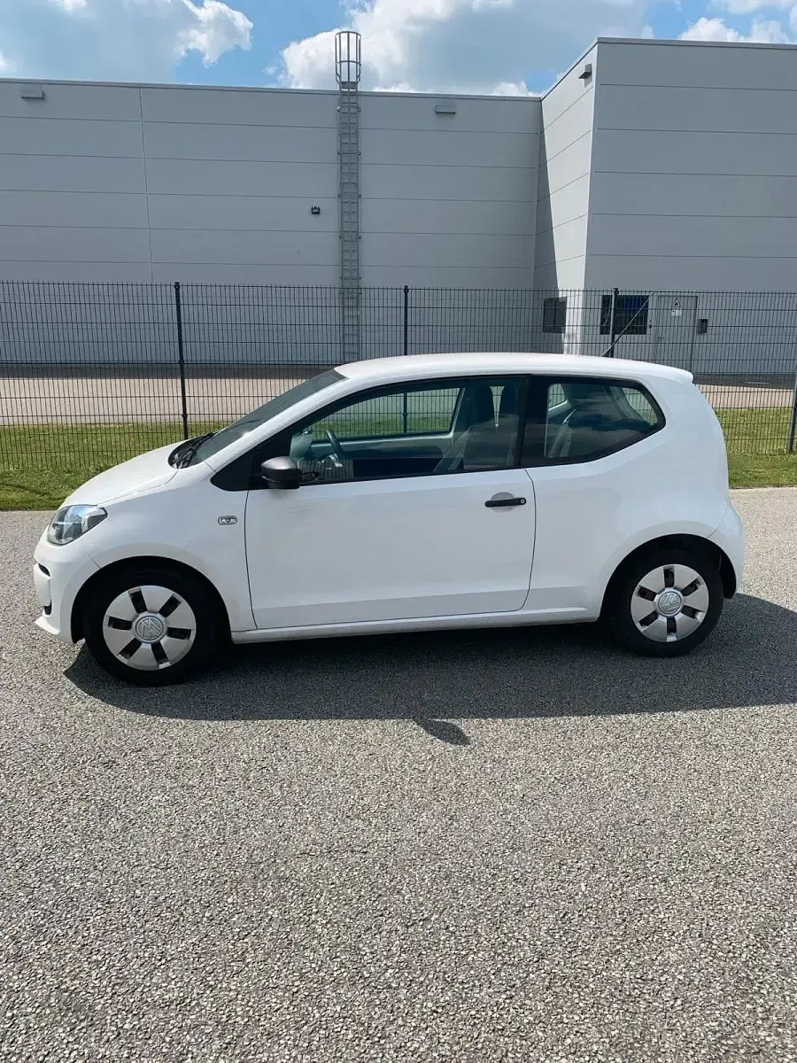 Second-hand VW up! 65 CP (47 kW) 2012 Alb Hatchback