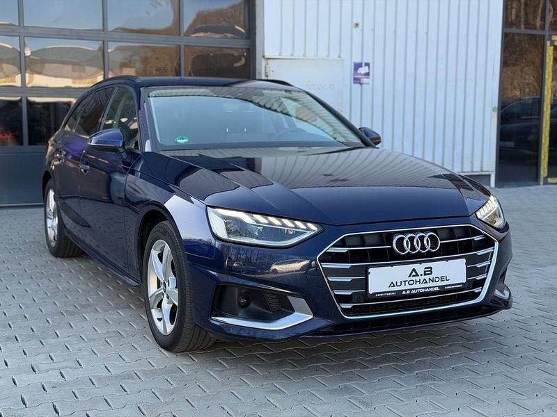 Gebraucht Audi A4 Advanced 163 PS (119 kW) 2023 Blau Kombi