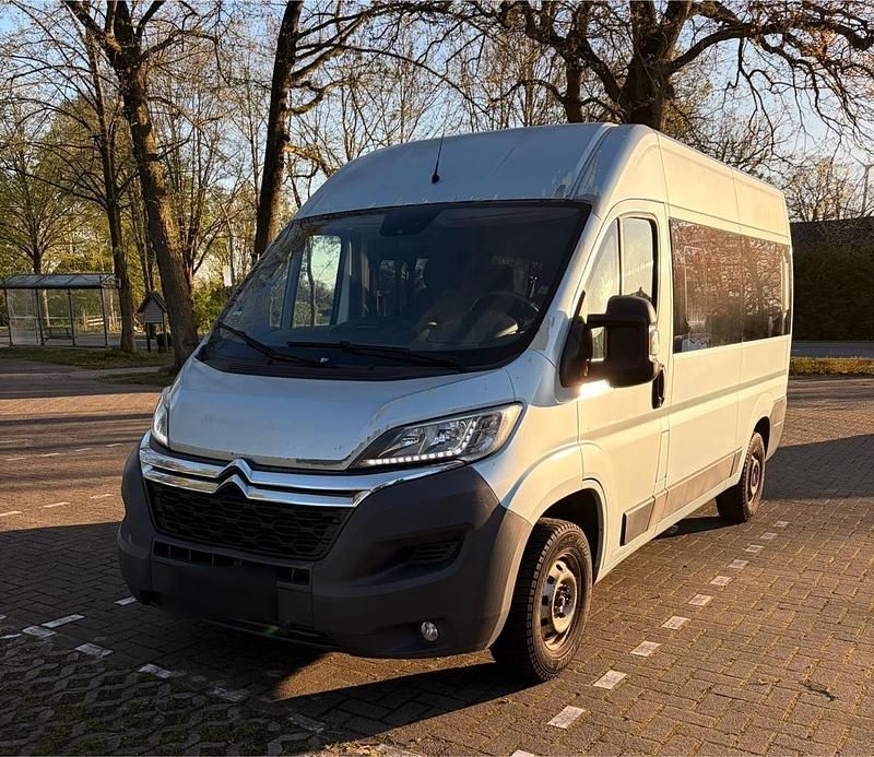 Second-hand Citroën Jumper Shine 131 CP (96 kW) 2016 Albastru Monovolum