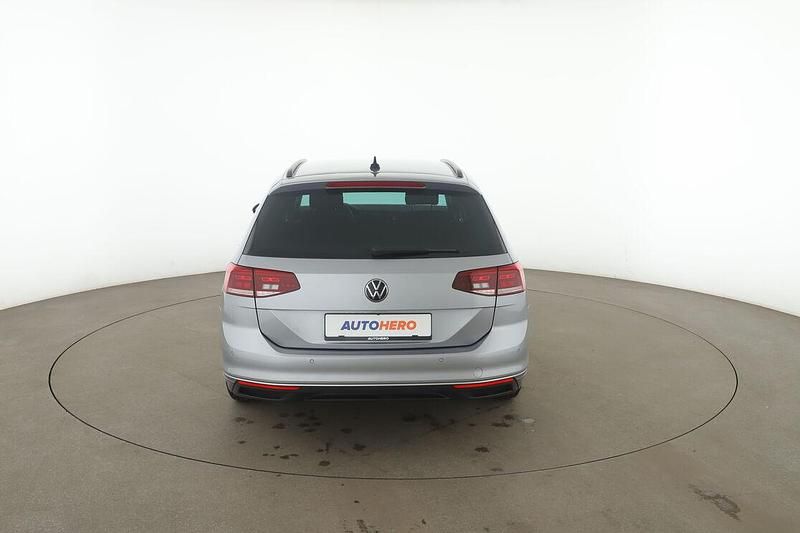 Gebraucht VW Passat Business 150 PS (110 kW) 2024 Grau Kombi