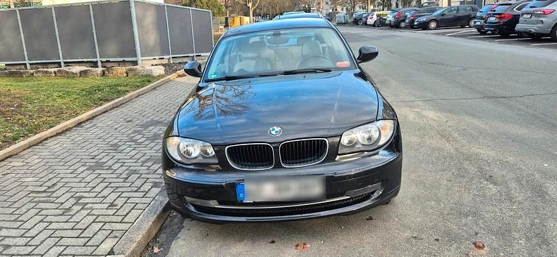 Gebraucht BMW 116 116 PS (85 kW) 2010 Schwarz Kleinwagen