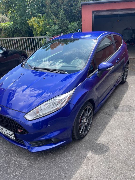 Gebraucht 2016 Ford Fiesta Sport Kleinwagen | 9.450 € (Guter Preis) - Bild 1/4
