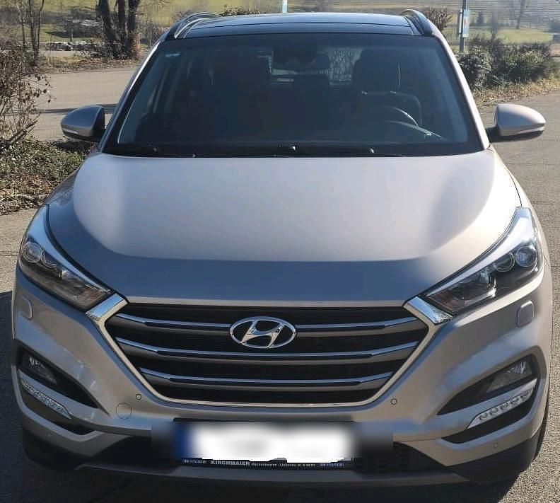 Gold Gebraucht 2016 Hyundai Tucson SUV | 17.899 € (Fairer Preis) - Bild 1/4