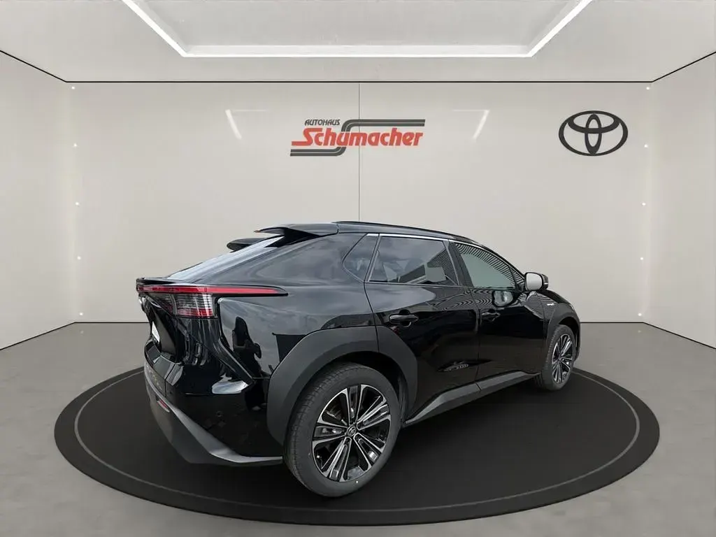 Gebraucht Toyota bZ4X Comfort 150 kW (204 PS) 2023 Schwarz SUV