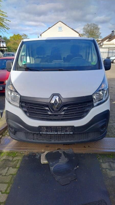 Weiß Gebraucht 2018 Renault Traffic Van / Kleinbus | 7.350 € - Bild 1/4