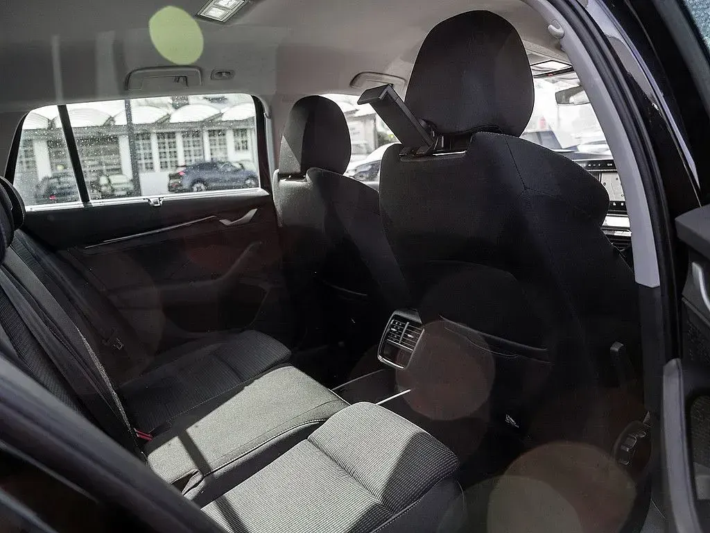 Gebraucht Skoda Octavia Selection 150 PS (110 kW) 2024 Schwarz Limousine