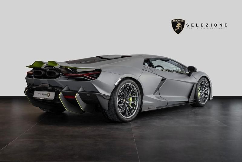 Usata Lamborghini Revuelto 2025 Grigio Coupé