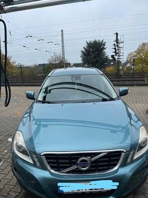 Blau Gebraucht 2010 Volvo XC60 Summum SUV | 7.790 € (Fairer Preis) - Bild 1/4