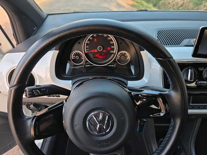 Gebraucht VW up! CLUB 75 PS (55 kW) 2015 Weiß Kleinwagen