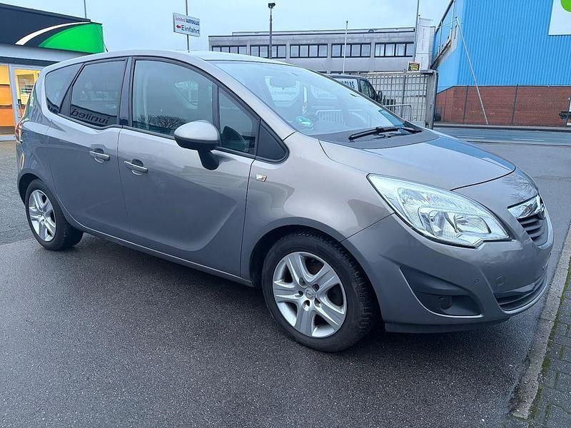 Grau Gebraucht 2012 Opel Meriva Design Edition Van / Kleinbus | 5.200 € (Guter Preis) - Bild 1/4