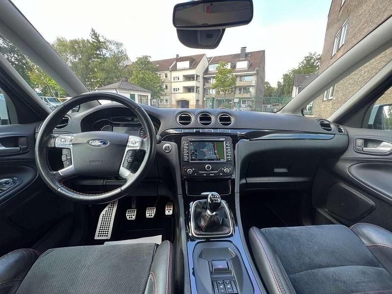 Gebraucht Ford S-MAX Titanium S 163 PS (119 kW) 2015 Frostweiß Van / Kleinbus