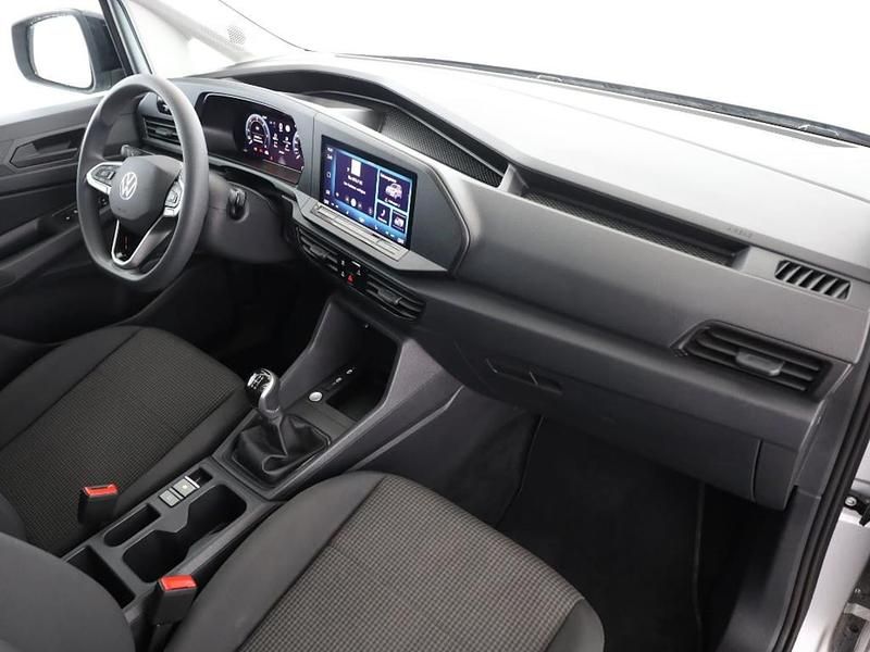 Gebraucht VW Caddy Basis 102 PS (75 kW) 2025 Silber Van / Kleinbus