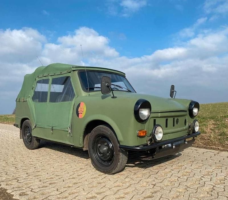 Grün Gebraucht 1986 Trabant 601 Cabrio | 4.600 € - Bild 1/4