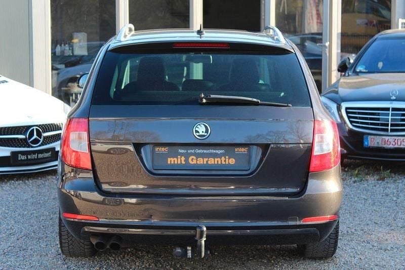 Gebraucht Skoda Superb Elegance 160 PS (117 kW) 2010 Braun Kombi