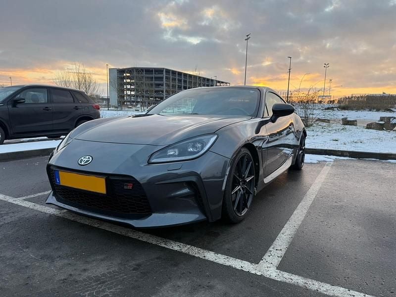 Gebraucht Toyota GR86 235 PS (172 kW) 2024 Grau Coupé