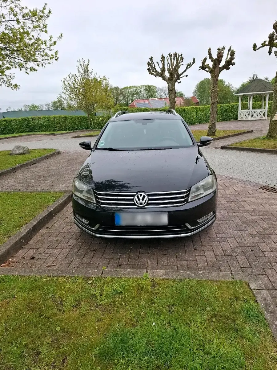 Gebraucht VW Passat Highline 177 PS (130 kW) 2013 Schwarz Kombi