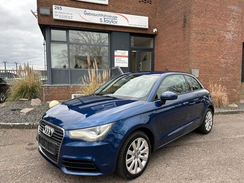 Gebraucht Audi A1 Attraction 122 PS (89 kW) 2012 Blau Kleinwagen