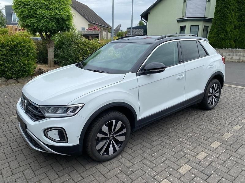 Gebraucht VW T-Roc Move 150 PS (110 kW) 2024 Weiß SUV