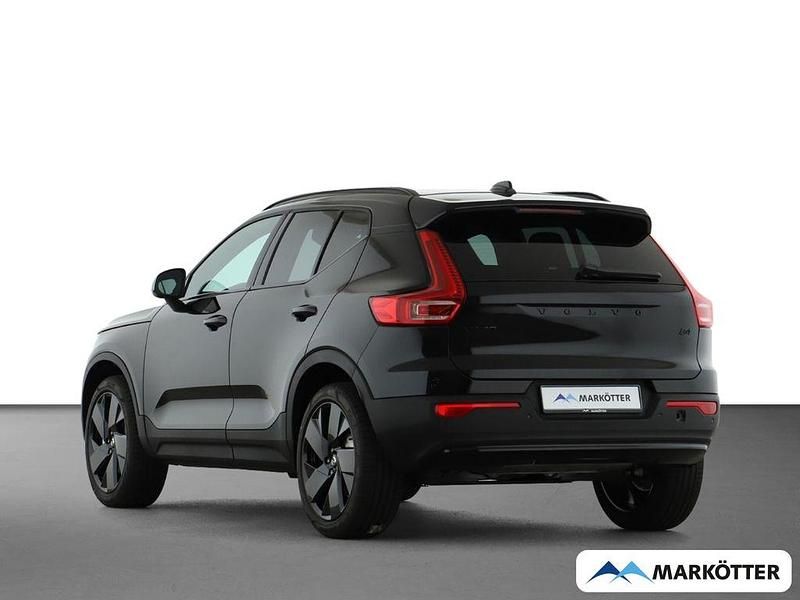Neu Volvo XC40 Plus 197 PS (144 kW) 2025 Schwarz SUV