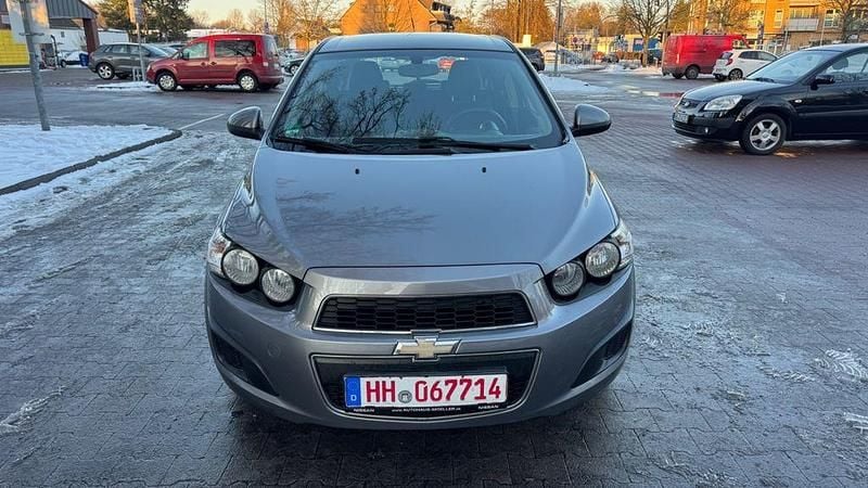 Gebraucht Chevrolet Aveo LT 101 PS (74 kW) 2011 Grau Kleinwagen