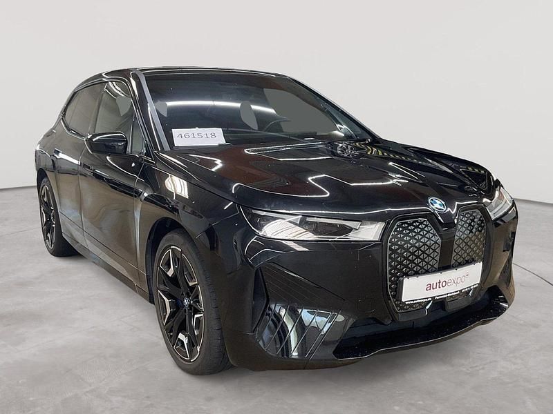 Saphirschwarz metallic Gebraucht 2022 BMW iX M Sport SUV | 53.990 € (Superpreis) - Bild 1/4