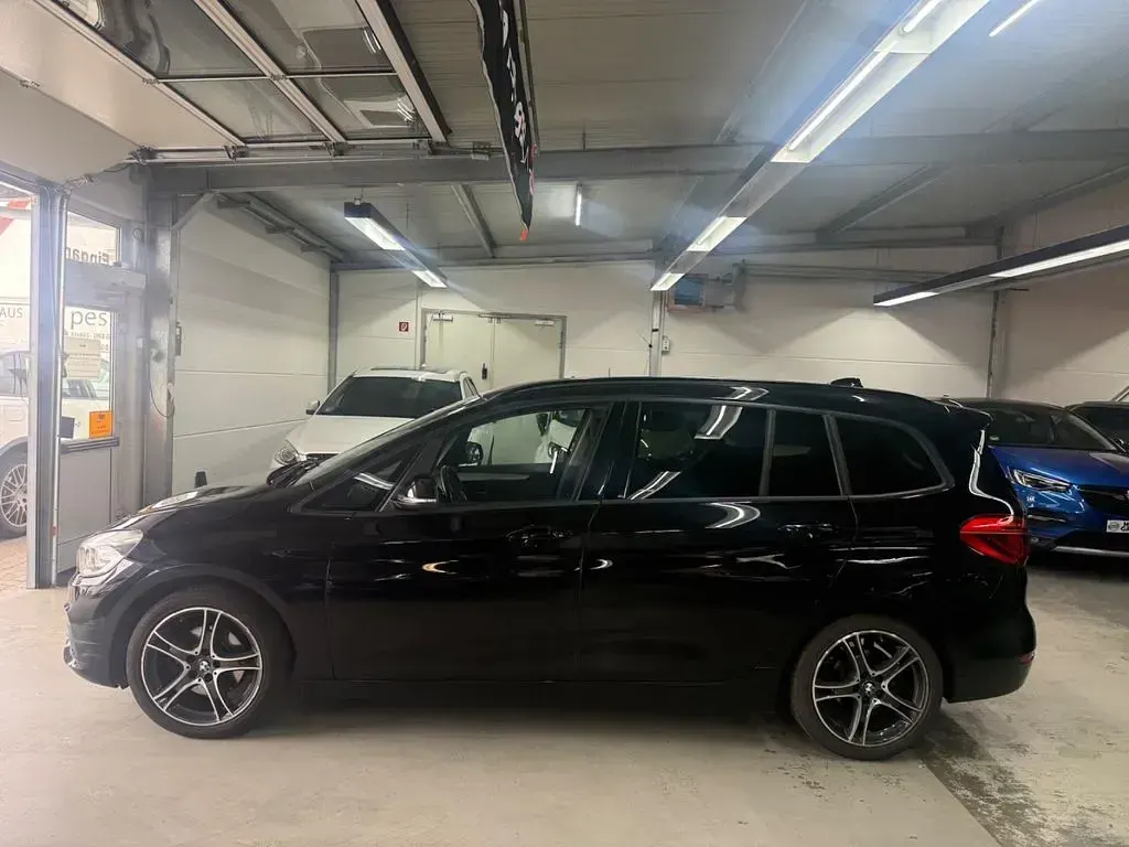 Gebraucht BMW 218 Gran Tourer Advantage 150 PS (110 kW) 2015 Schwarz Van / Kleinbus
