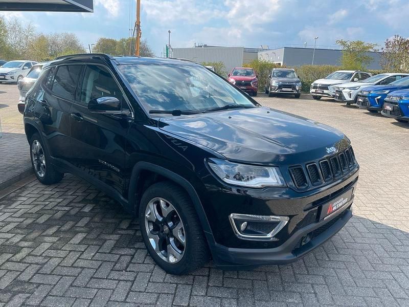 Gebraucht Jeep Compass Limited 170 PS (125 kW) 2019 Schwarz SUV
