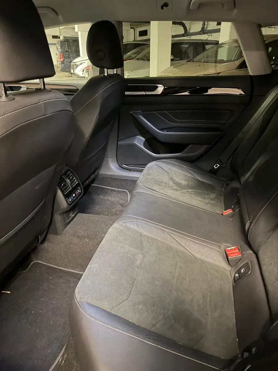 Używany VW Arteon Elegance 150 KM (110 kW) 2021 Srebrny Kombi