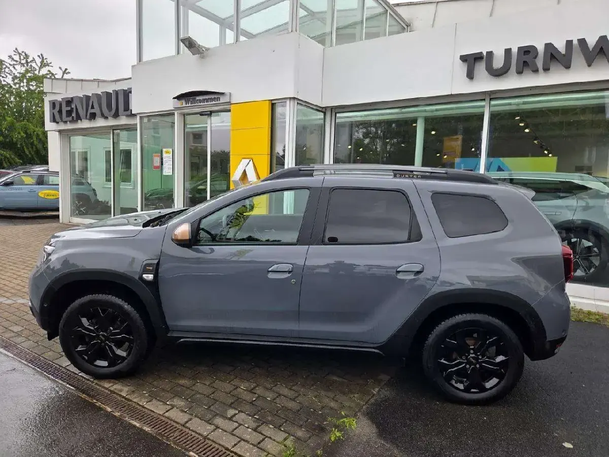 Używany Dacia Duster Extreme 114 KM (83 kW) 2024 Szary SUV
