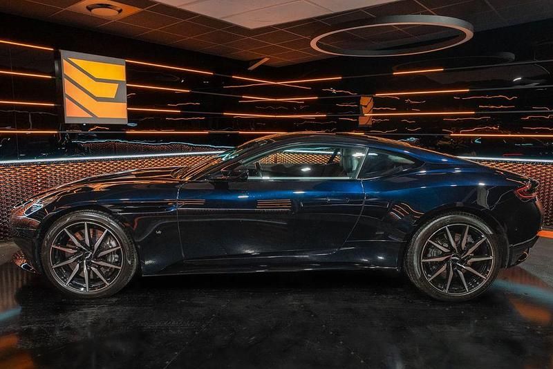 Gebraucht Aston Martin DB11 610 PS (448 kW) 2017 Schwarz