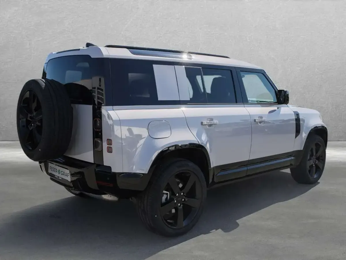 Neu Land Rover Defender HSE Dynamic 349 PS (256 kW) 2026 Grau SUV