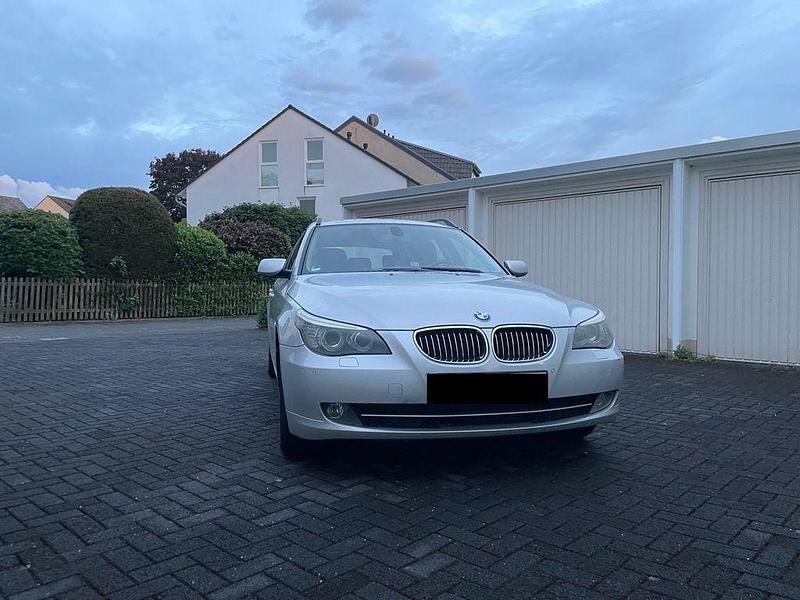 Gebraucht BMW 525 197 PS (144 kW) 2007 Kombi