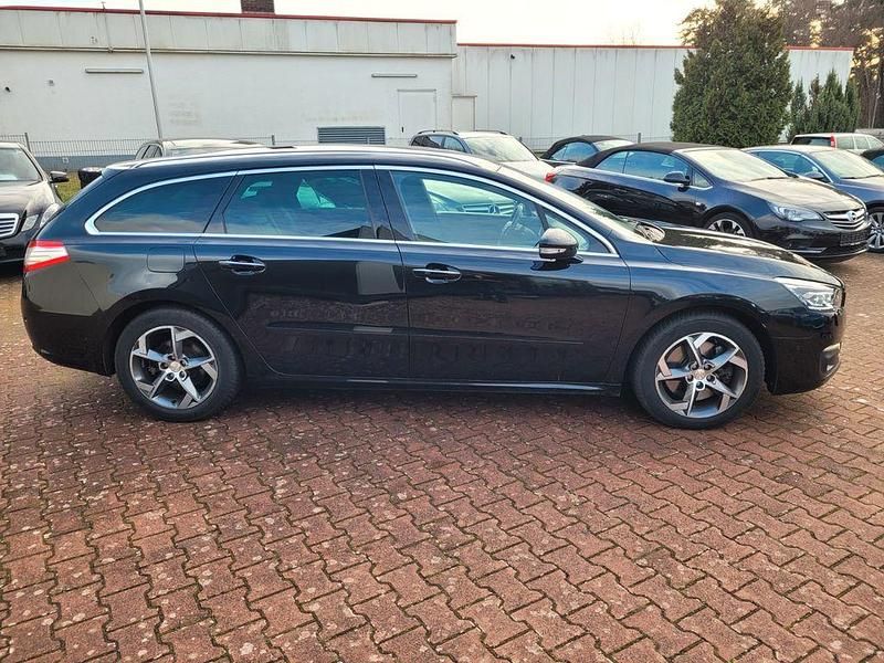 Gebraucht Peugeot 508 SW Allure 179 PS (131 kW) 2017 Schwarz Kombi