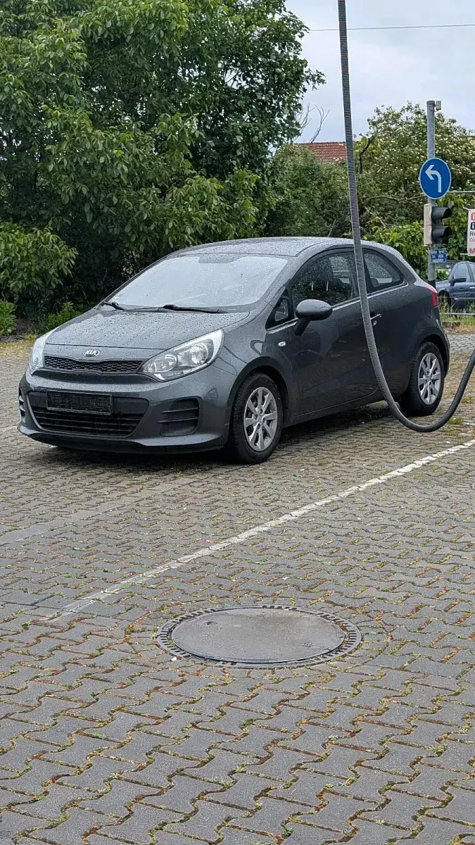 Gebraucht Kia Rio 84 PS (61 kW) 2015 Grau Kleinwagen