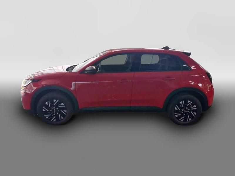 Gebraucht Fiat 125 101 PS (74 kW) 2024 Rot SUV