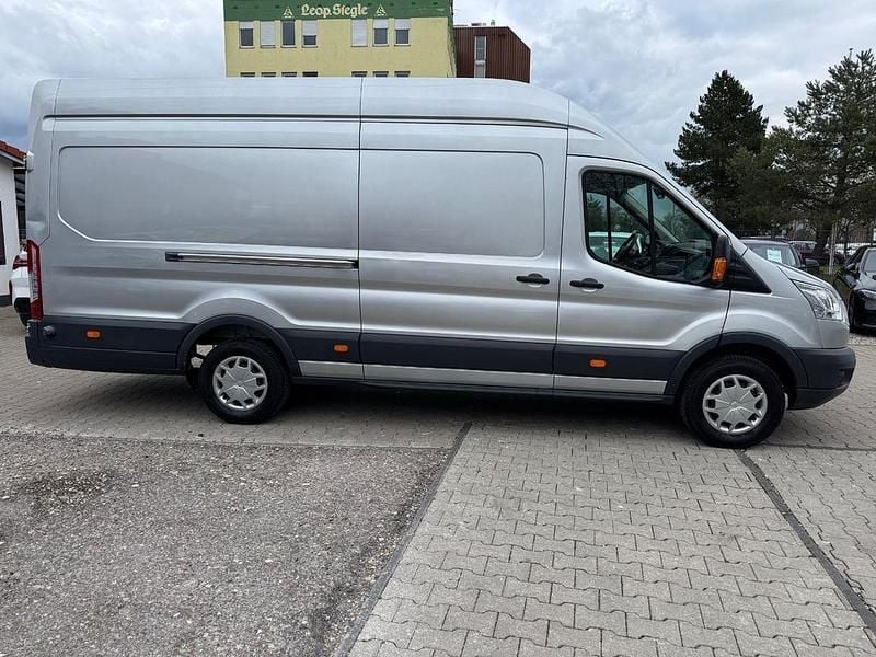 Gebraucht Ford Transit Trend 155 PS (114 kW) 2015 Silber Van / Kleinbus