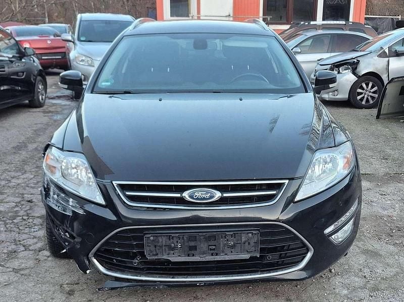 Gebraucht Ford Mondeo Titanium 160 PS (117 kW) 2013 Pantherschwarz metallic Kombi