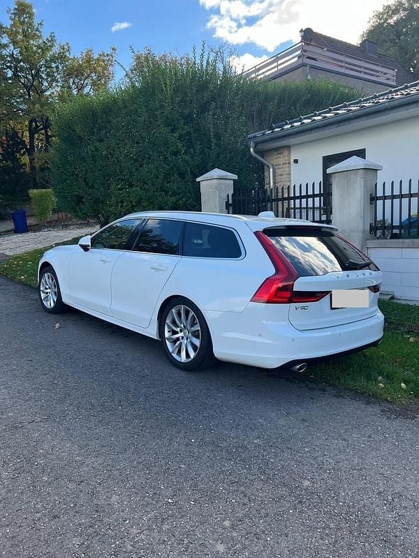 Weiß Gebraucht 2018 Volvo V90 Kombi | 19.499 € (Guter Preis) - Bild 1/4
