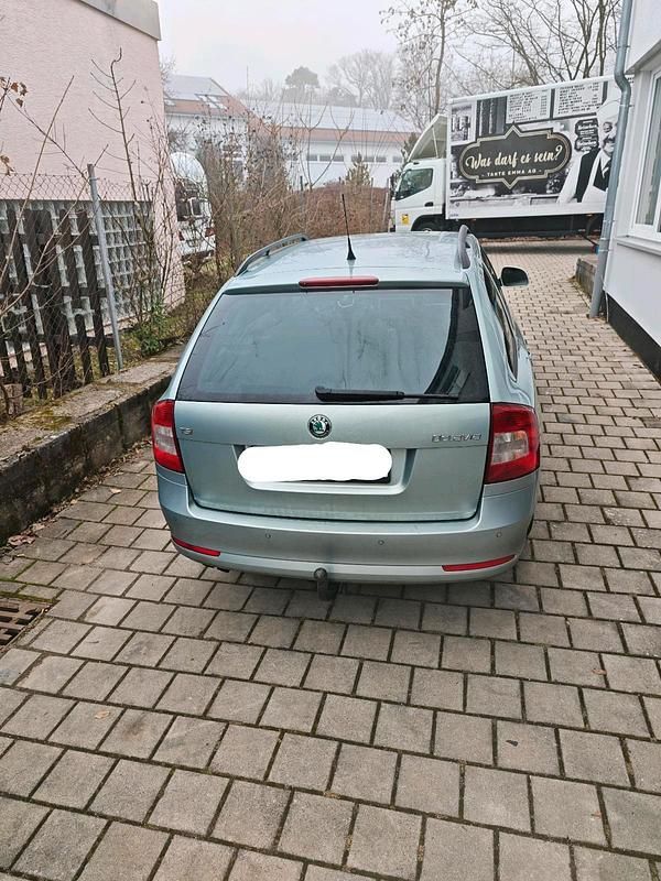 Gebraucht Skoda Octavia 160 PS (117 kW) 2012 Kombi