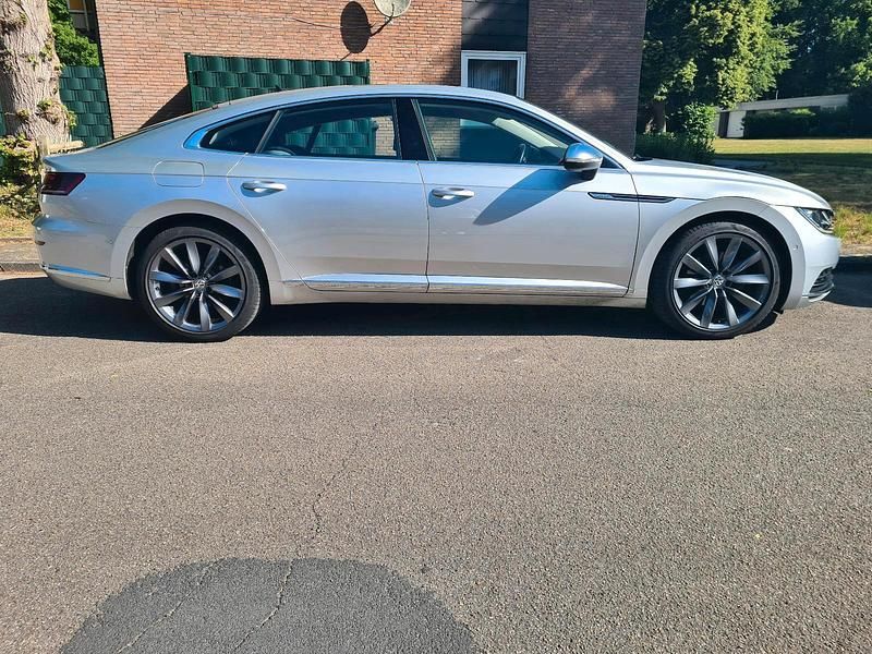 Gebraucht VW Arteon Elegance 190 PS (139 kW) 2019 Kleinwagen