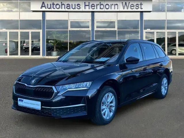 Schwarz magic perleffekt Gebraucht 2024 Skoda Octavia Kombi | 27.990 € (Superpreis) - Bild 1/4