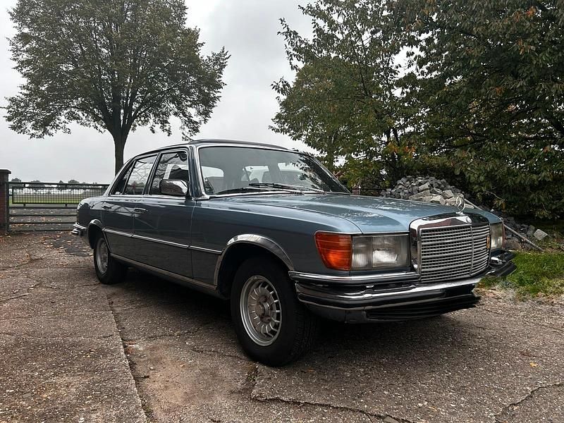 Blau Gebraucht 1974 Mercedes 280 Limousine | 12.500 € - Bild 1/4
