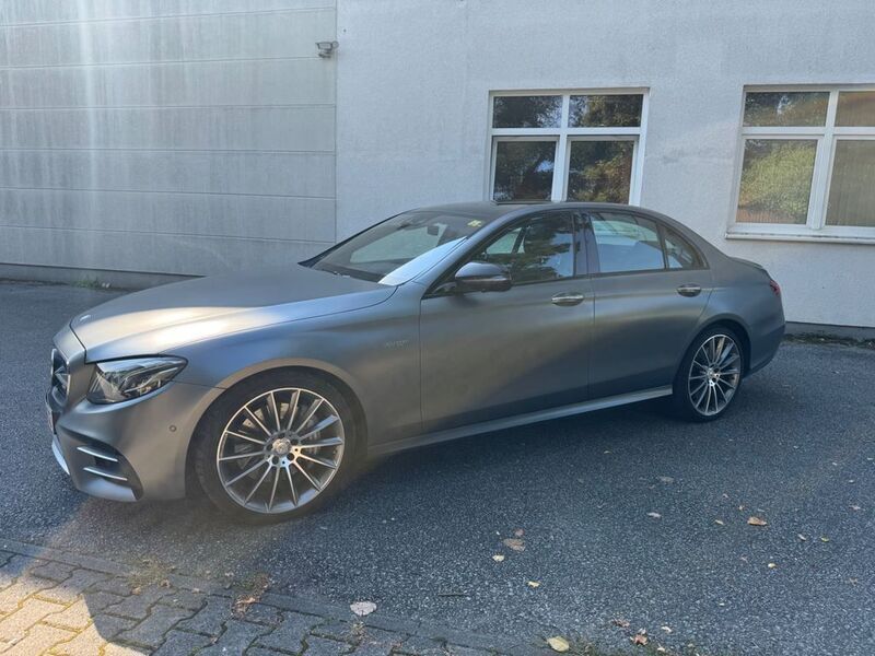Grau Gebraucht 2017 Mercedes E43 AMG AMG Limousine | 28.000 € (Superpreis) - Bild 1/4