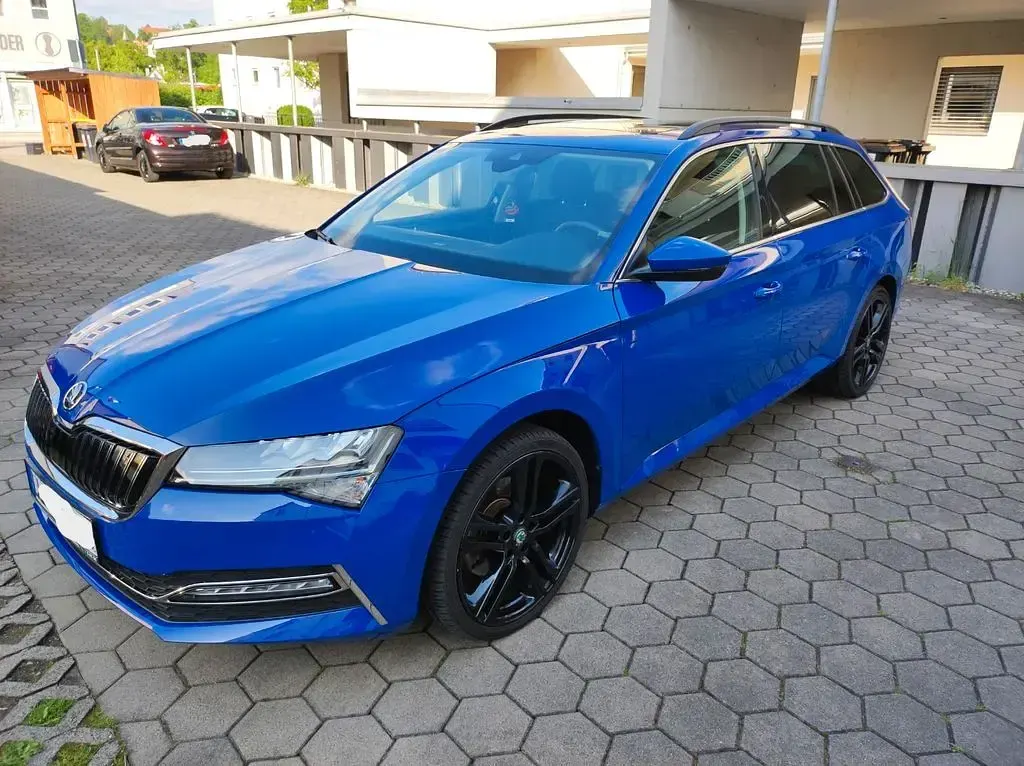 Gebraucht Skoda Superb Ambition 218 PS (160 kW) 2020 Blau Kombi