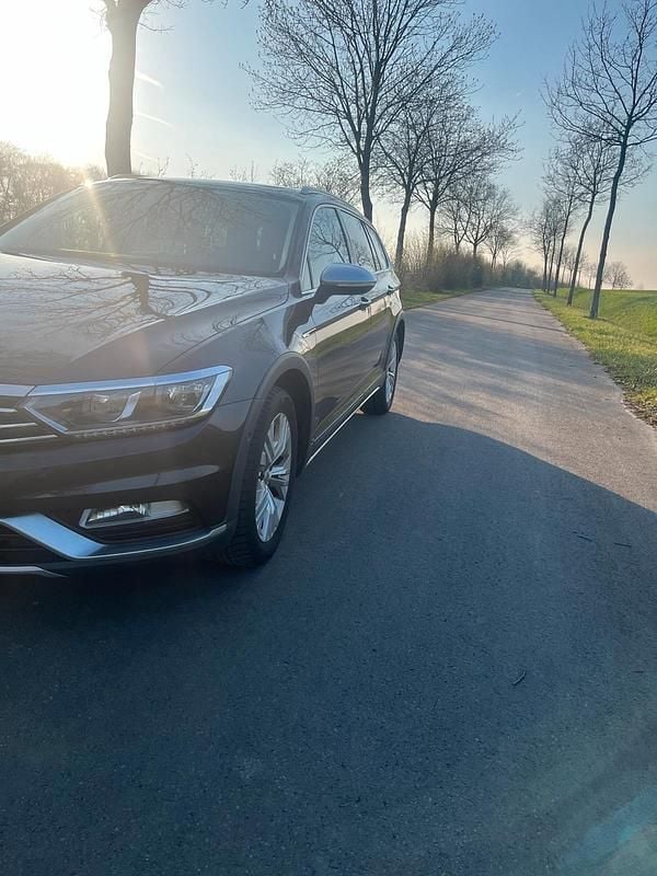 Gebraucht VW Passat Alltrack 239 PS (175 kW) 2019 Grau Kombi