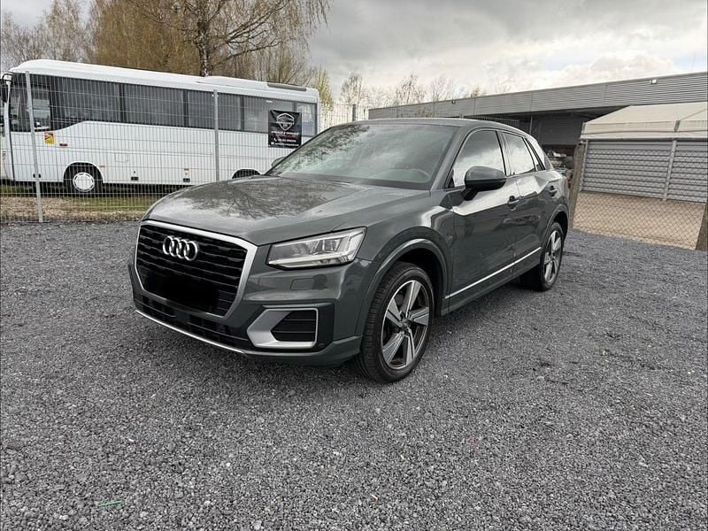 Gebraucht Audi Q2 Design 150 PS (110 kW) 2017 Grau SUV