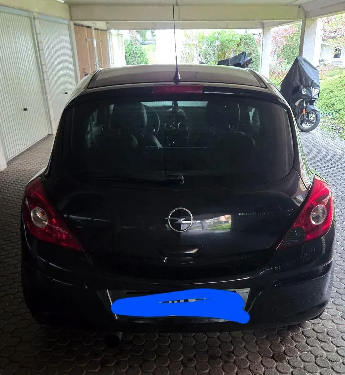 Używany Opel Corsa Selection 87 KM (63 kW) 2010 Czarny Hatchback